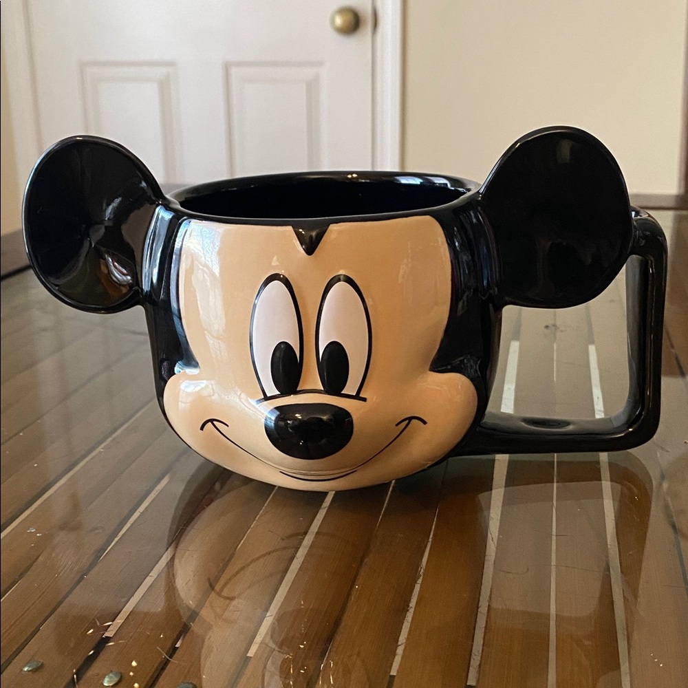 Disney Parks Mickey Mouse Face Mug 16oz. Microwave & Dishwasher Safe